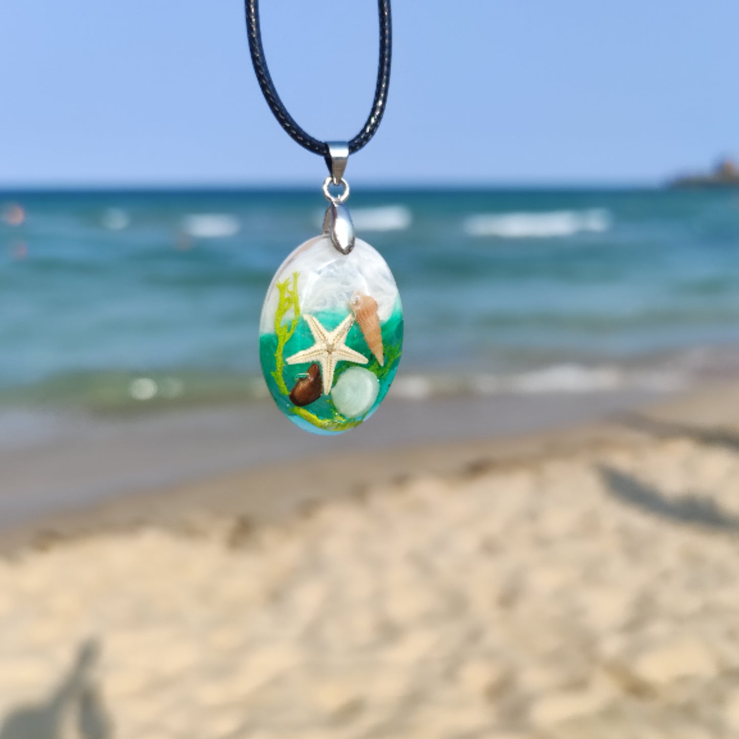 Колие с морски находки
